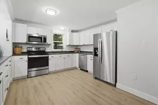 25 E Oxford Rd, Oxford, ME 04270 - Photo 24