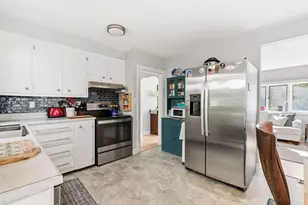 22 Willow Dr, Westbrook, ME 04092 - Photo 8