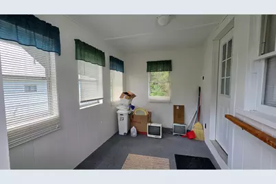 79 Middle Avenue, Mexico, ME 04257 - Photo 2