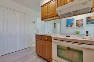 13 Coachlight Ln, Portland, ME 04102 - Photo 6
