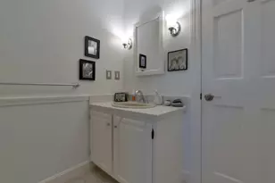 13 Coachlight Ln, Portland, ME 04102 - Photo 10