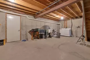 13 Coachlight Ln, Portland, ME 04102 - Photo 22