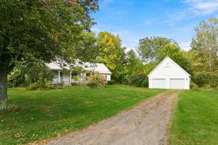 559 Abbott Rd, Winslow, ME 04901 - Photo 2