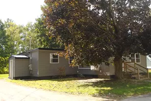 33 Highland Ave, Newport, ME 04953 - Photo 2