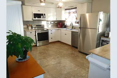 18 Richmond Avenue, Lewiston, ME 04240 - Photo 2