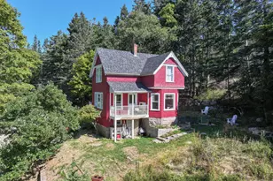9 Cottage Ln, Stonington, ME 04681 - Photo 2
