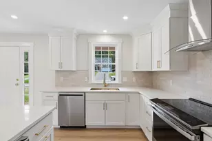 32 Woodbrey Ln, Standish, ME 04084 - Photo 10