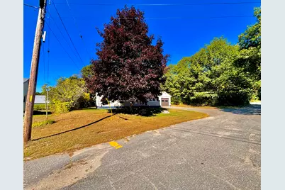 142 Westwood Avenue, Millinocket, ME 04462 - Photo 2