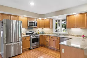 22 Wildwood Dr, Brunswick, ME 04011 - Photo 16