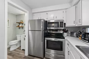 3 Clairmont Ct, Portland, ME 04103 - Photo 10