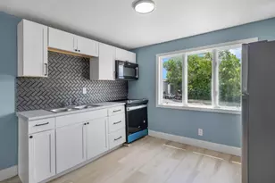 153 Spring St, Lewiston, ME 04240 - Photo 40