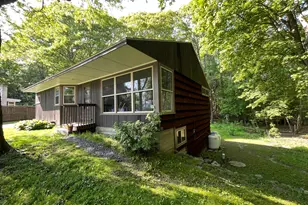 17 Oakwood Rd, Cape Elizabeth, ME 04107 - Photo 2