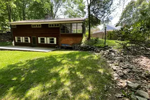 17 Oakwood Rd, Cape Elizabeth, ME 04107 - Photo 4
