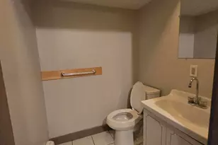 25 Falmouth Rd, Falmouth, ME 04105 - Photo 38