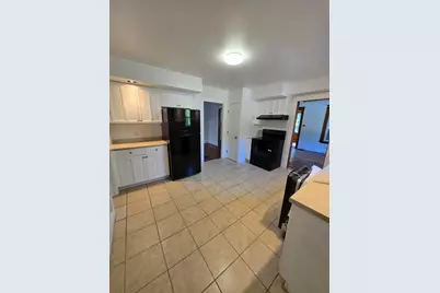 25 Falmouth Road, Falmouth, ME 04105 - Photo 2