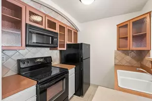 148 Breakwater Dr, South Portland, ME 04106 - Photo 12
