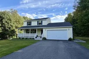13 Howard Cir, Sidney, ME 04330 - Photo 2