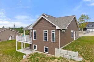 23 Galway Dr, Veazie, ME 04401 - Photo 4