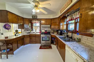 77 New Hampshire St, Millinocket, ME 04462 - Photo 8