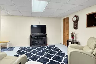 51 Essex St, Sanford, ME 04073 - Photo 18