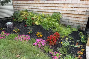 145 Davis St, Pittsfield, ME 04967 - Photo 2