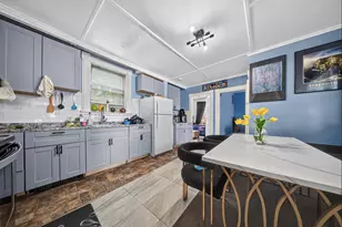 30 Whitney St, Auburn, ME 04210 - Photo 4