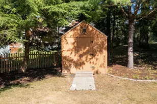 9 Elmwood Ave, Yarmouth, ME 04096 - Photo 8