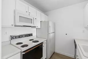 148 Breakwater Dr, South Portland, ME 04106 - Photo 10