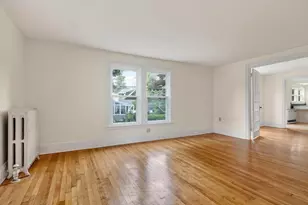 44 Warren Ave, Cape Elizabeth, ME 04107 - Photo 4