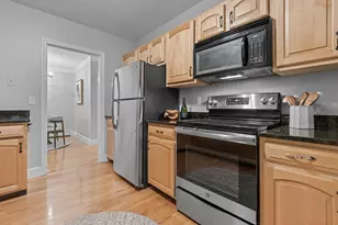 207 Vaughan St, Portland, ME 04102 - Photo 12