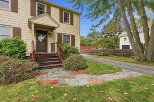 284 Foreside Rd, Falmouth, ME 04105 - Photo 4