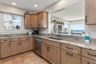193 E Grand Ave, Old Orchard Beach, ME 04064 - Photo 18