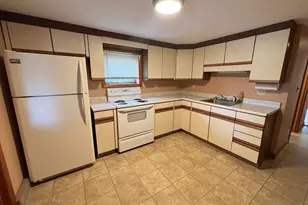 19 Jeffrey St, Lewiston, ME 04240 - Photo 4