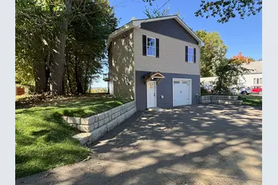 33 Pearl Street, Lewiston, ME 04240 - Photo 2