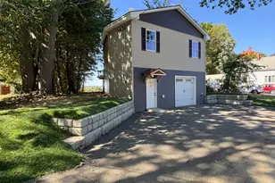 33 Pearl St, Lewiston, ME 04240 - Photo 2