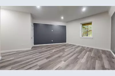 33 Pearl Street, Lewiston, ME 04240 - Photo 8