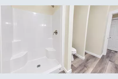 33 Pearl Street, Lewiston, ME 04240 - Photo 26