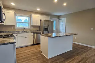 32 Meadow Dr, Waterville, ME 04901 - Photo 4