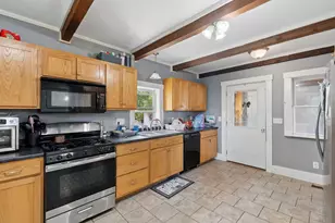 12 Osborne St, Fairfield, ME 04937 - Photo 8