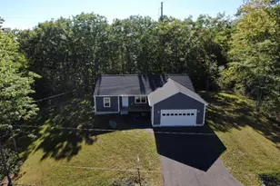 3 Lochview Dr, Lewiston, ME 04240 - Photo 2