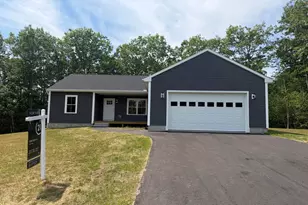 3 Lochview Dr, Lewiston, ME 04240 - Photo 1