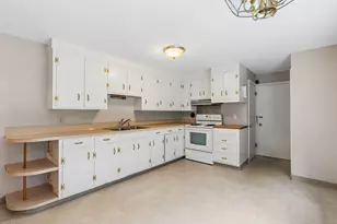 261 Cumberland St, Westbrook, ME 04092 - Photo 10