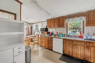 319 W Pownal Rd, North Yarmouth, ME 04097 - Photo 10