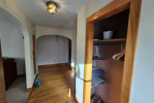 32 Taylor St, Lincoln, ME 04457 - Photo 2