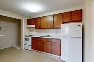 198 Park St, Lewiston, ME 04240 - Photo 16