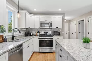 10 Memory Ln, Scarborough, ME 04074 - Photo 2