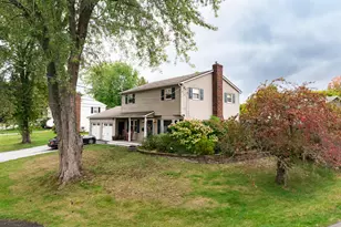 3 Clover Ln, Brewer, ME 04412 - Photo 2