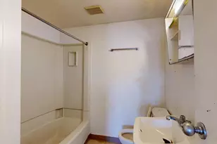 212 Park St, Lewiston, ME 04240 - Photo 20