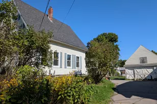 63 Cedar St, Rockland, ME 04841 - Photo 2