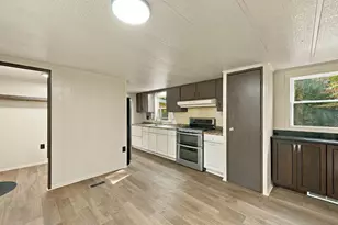 100 Lower Middle Rd, Lebanon, ME 04027 - Photo 4